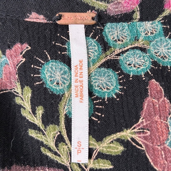 Free People Just The Two Of Us Floral Boho Tunic Top Black Small - Picture 6 of 10